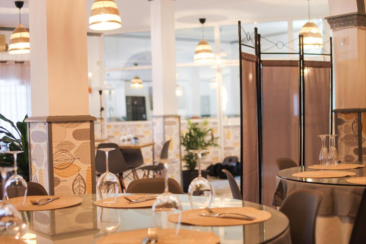 Hotel Restaurante Via Sevilla - Cadiz By Ma 22 Puntos El Cuervo  エクステリア 写真