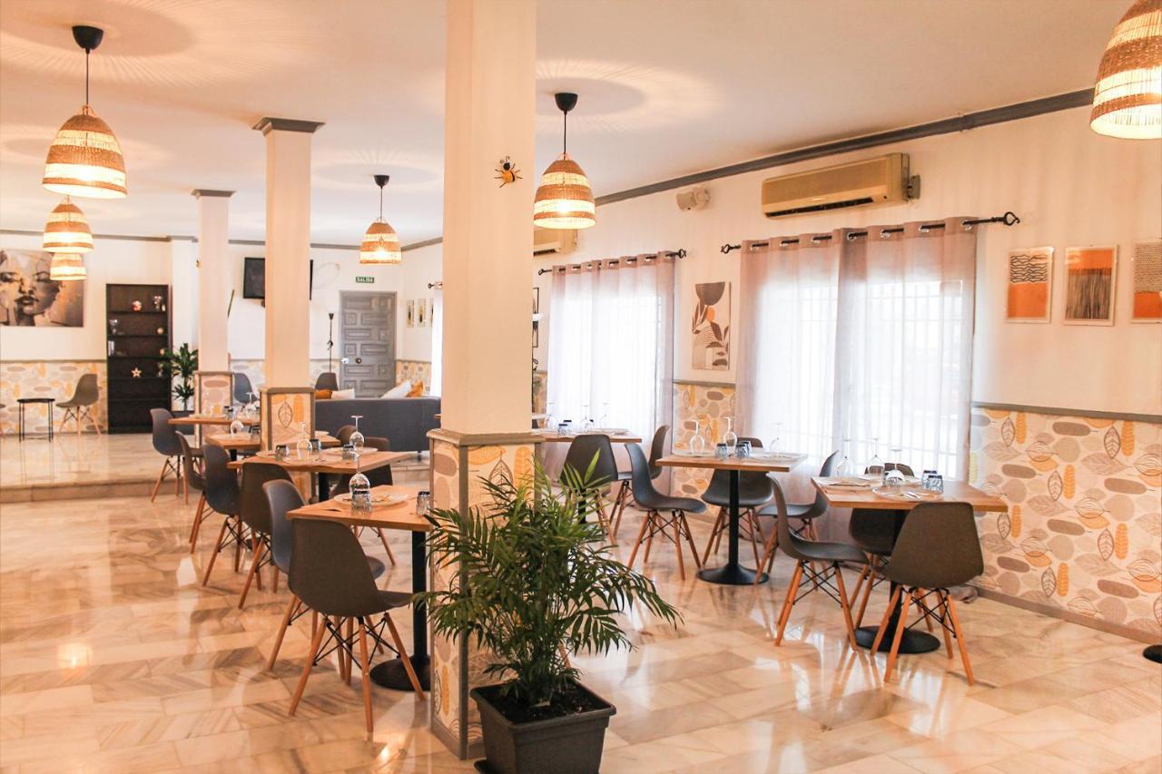 Hotel Restaurante Via Sevilla - Cadiz By Ma 22 Puntos El Cuervo  エクステリア 写真