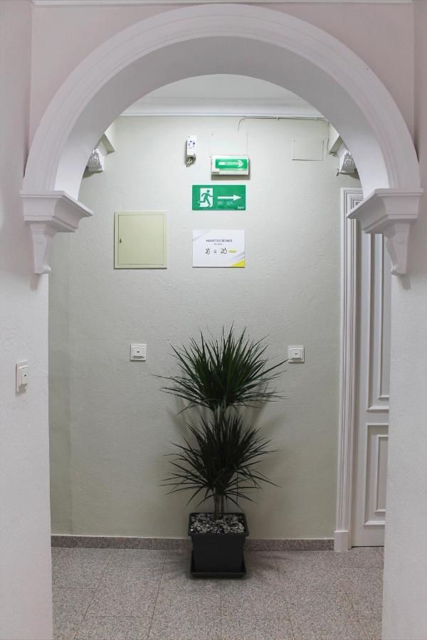 Hotel Restaurante Via Sevilla - Cadiz By Ma 22 Puntos El Cuervo  エクステリア 写真