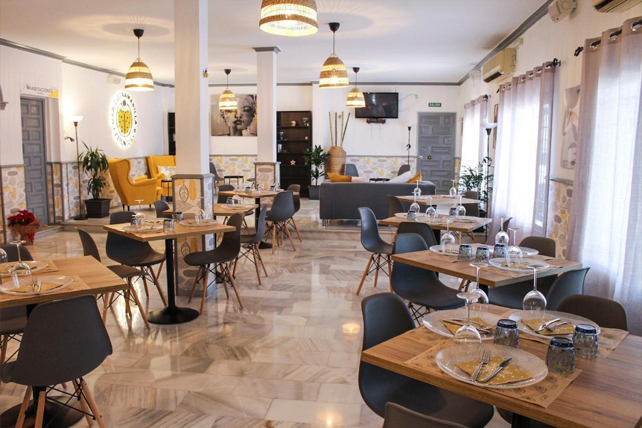 Hotel Restaurante Via Sevilla - Cadiz By Ma 22 Puntos El Cuervo  エクステリア 写真
