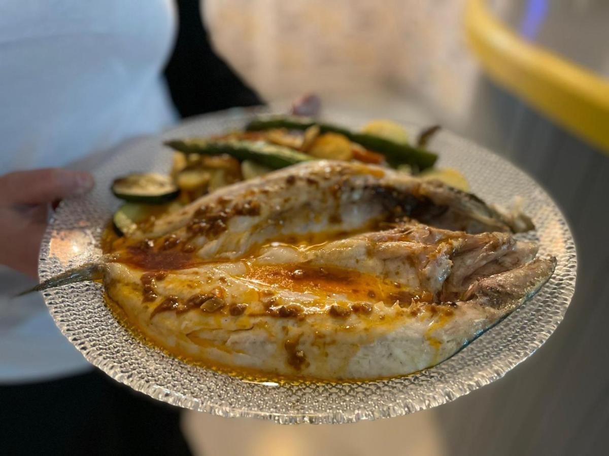 Hotel Restaurante Via Sevilla - Cadiz By Ma 22 Puntos El Cuervo  エクステリア 写真